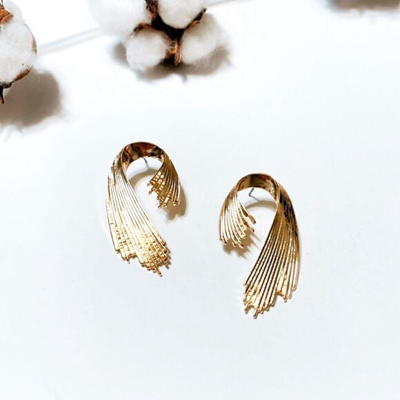 Textured geo dangle stud earrings N304 - Picture 2 of 5